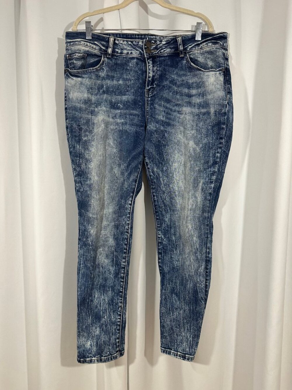 Soho Curvy Boyfriend Jeans Size 16 Medium Wash Stretch Denim